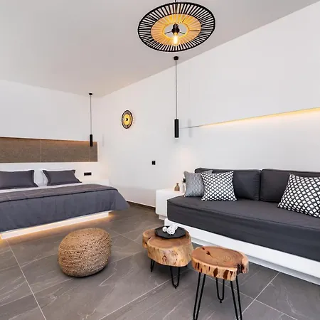 Neoma Luxury * Karterados (Santorini)